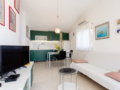 Apartment One bedroom apartment with balcony and sea view Cove Gornja Krusica, Šolta A-20021-b - Outdoor photo 13