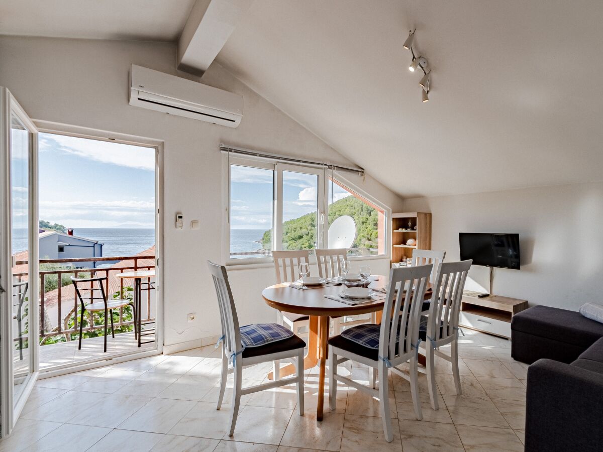 Apartment Three bedroom apartment with balcony and sea view Cove Poplat, Korčula A-20023-a