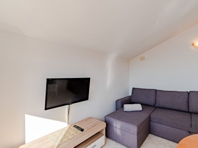 Apartment Three bedroom apartment with balcony and sea view Cove Poplat, Korčula A-20023-a - Outdoor photo 9