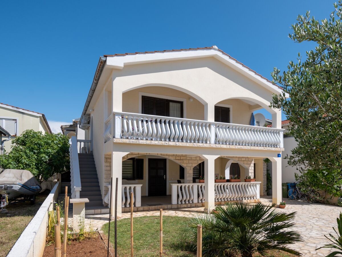 Apartment One bedroom apartment with terrace Vir A-20147-a - Outdoor photo 2