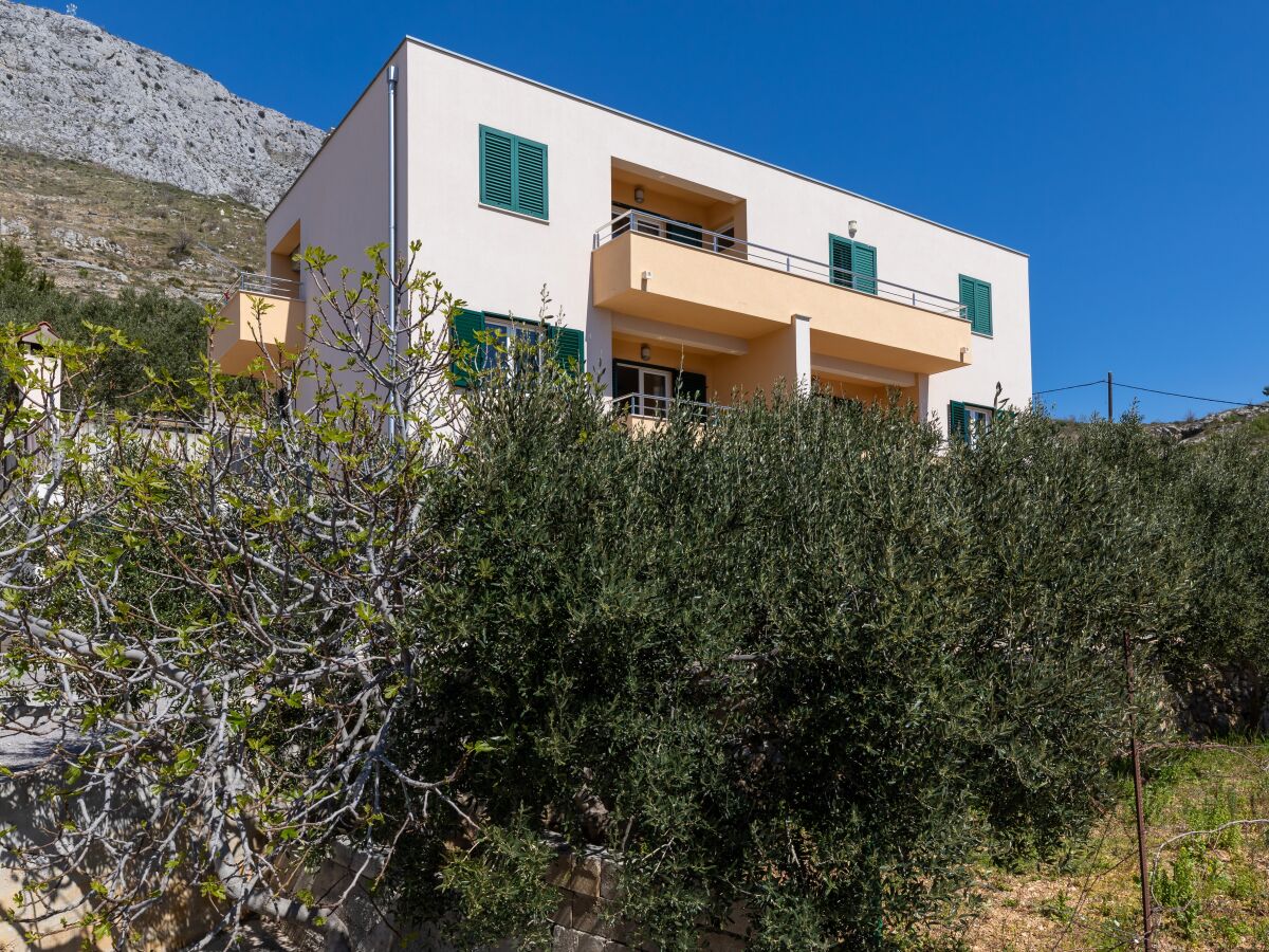 Apartment One bedroom apartment with balcony and sea view Dugi Rat, Omiš A-19516-a