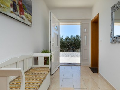 Apartment One bedroom apartment with balcony and sea view Dugi Rat, Omiš A-19516-a - Outdoor photo 9