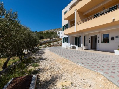 Apartment One bedroom apartment with balcony and sea view Dugi Rat, Omiš A-19516-a - Outdoor photo 12