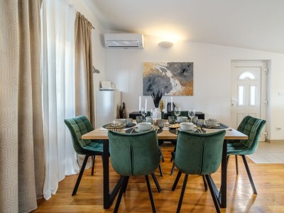 Apartment Two bedroom apartment with terrace and sea view Sutivan, Brač A-20155-a - Outdoor photo 6