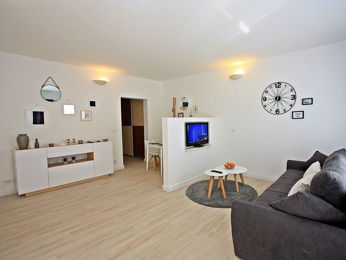 Apartment One bedroom apartment with terrace and sea view Sutivan, Brač A-20155-b - Outdoor photo 2