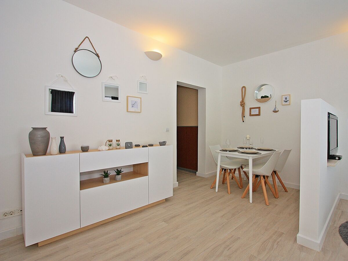 Apartment One bedroom apartment with terrace and sea view Sutivan, Brač A-20155-b - Outdoor photo 5