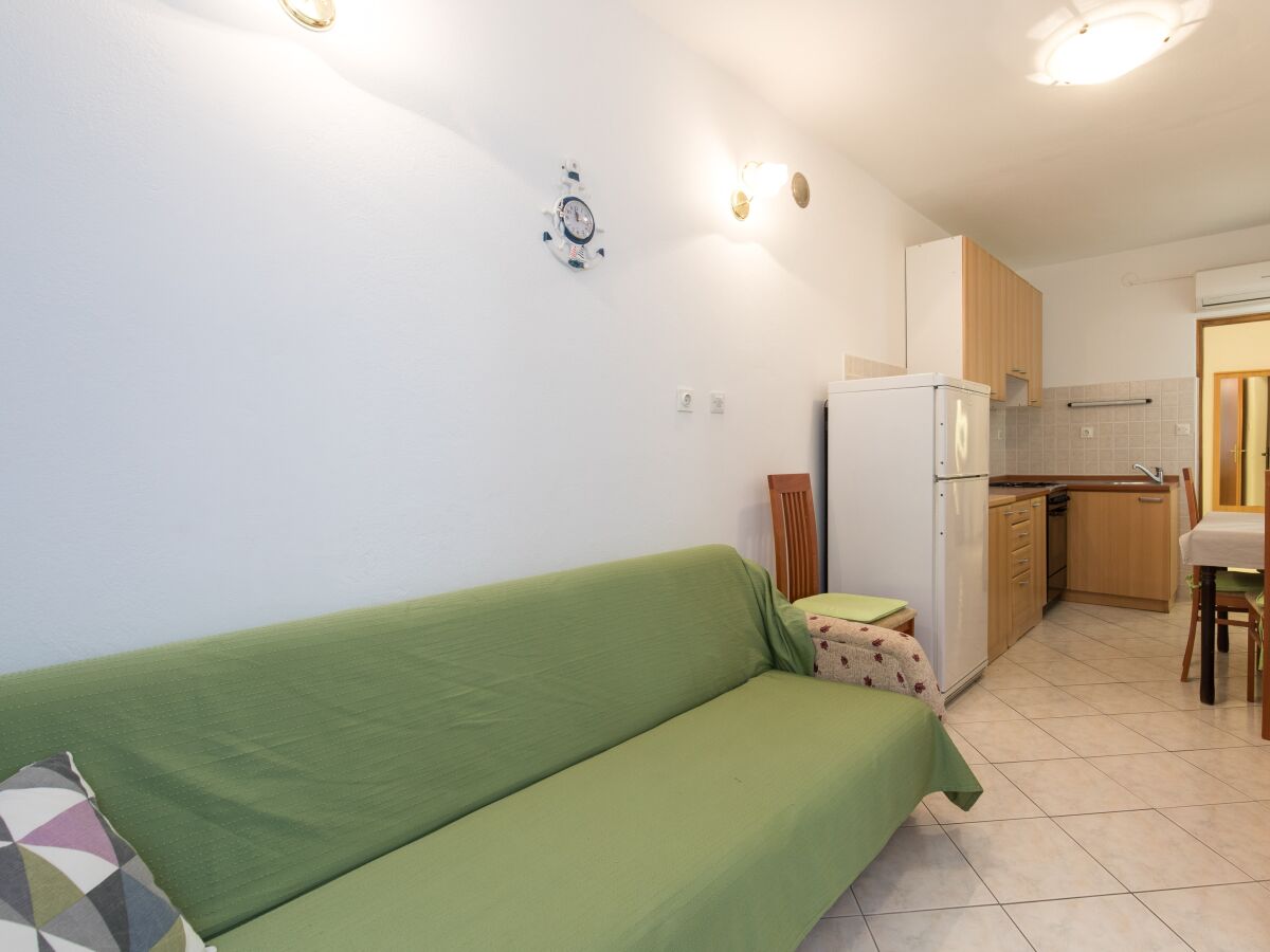 Apartment Two bedroom apartment near beach Baška, Krk A-19518-a - Outdoor photo 2