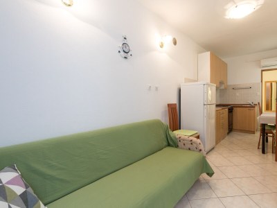 Apartment Two bedroom apartment near beach Baška, Krk A-19518-a - Outdoor photo 2