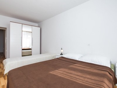 Apartment Two bedroom apartment near beach Baška, Krk A-19518-a - Outdoor photo 5