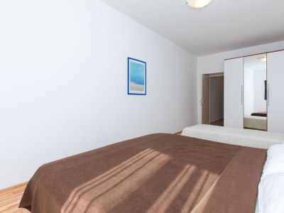 Apartment Two bedroom apartment near beach Baška, Krk A-19518-a - Outdoor photo 6