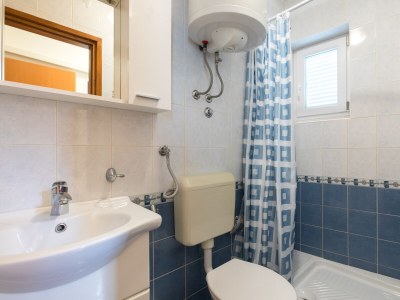 Apartment Two bedroom apartment near beach Baška, Krk A-19518-a - Outdoor photo 11