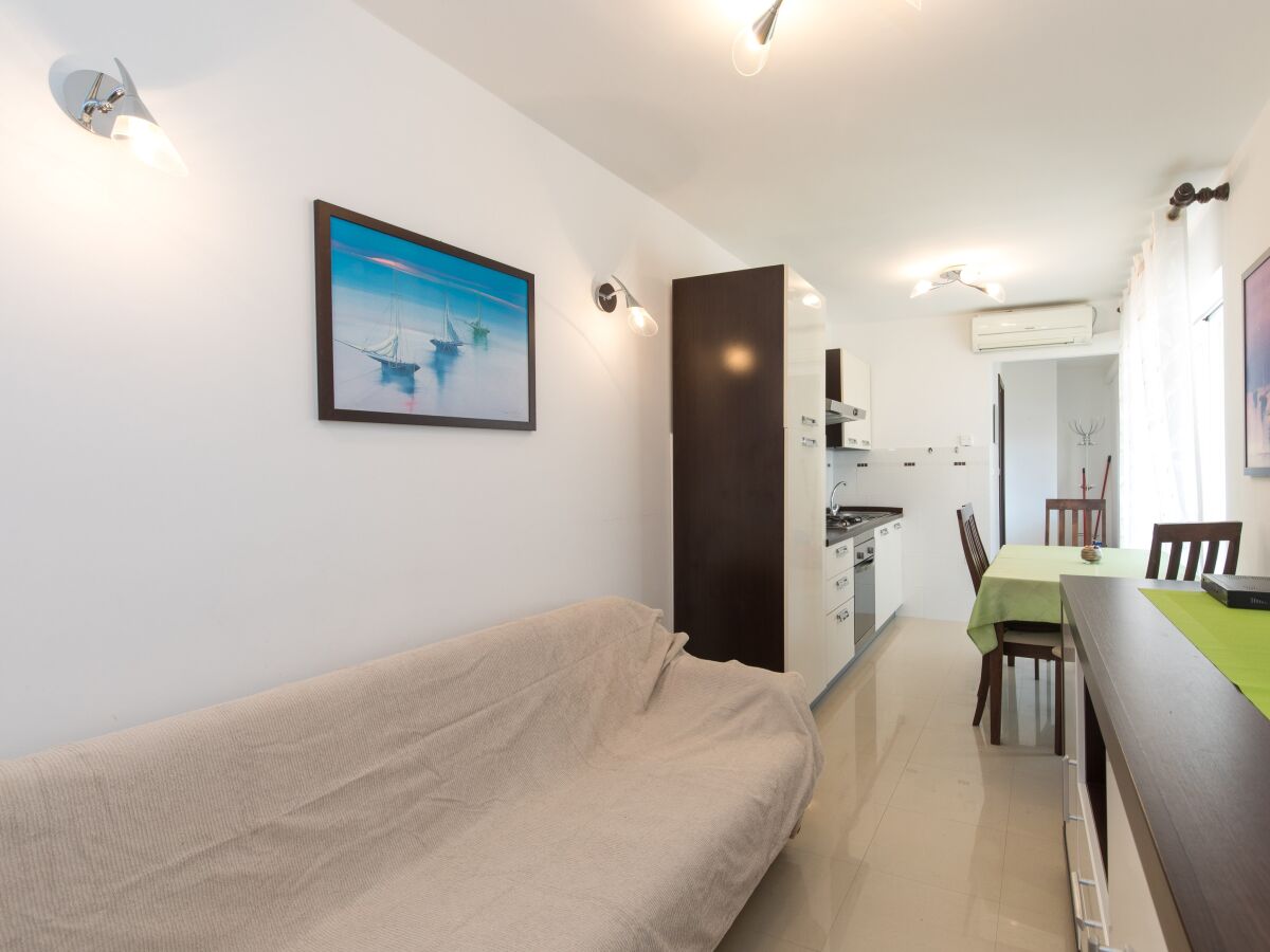 Apartment Two bedroom apartment near beach Baška, Krk A-19518-b - Outdoor photo 3