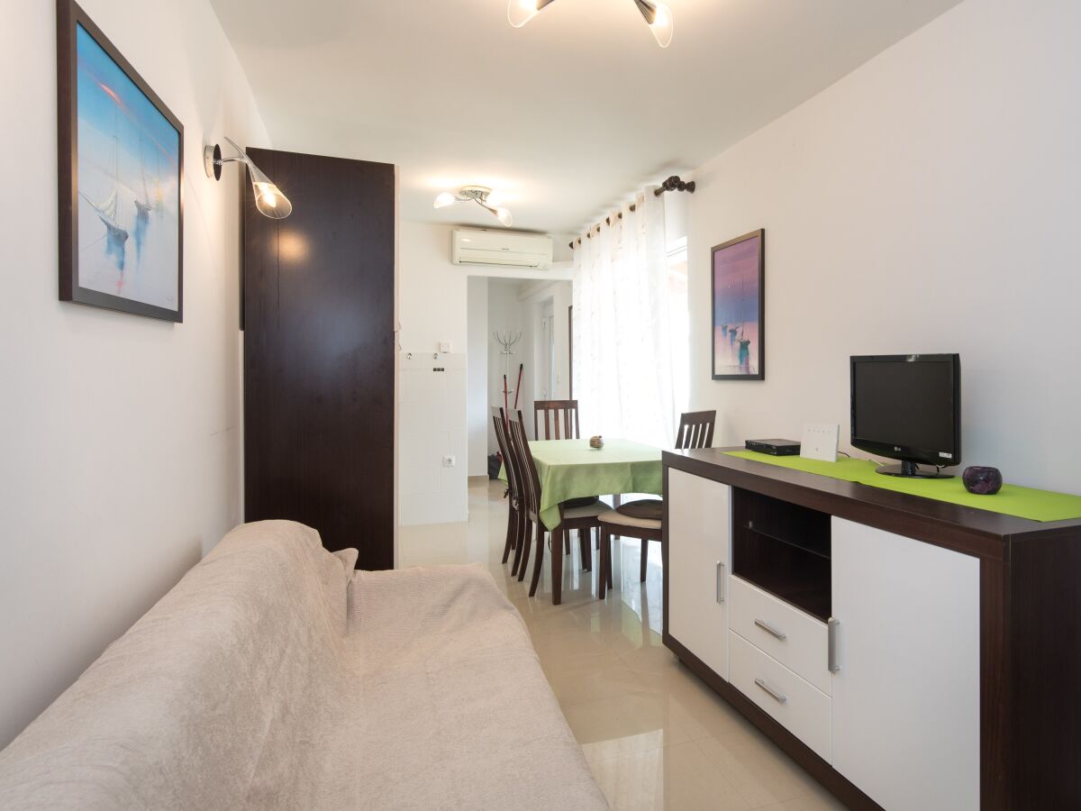 Apartment Two bedroom apartment near beach Baška, Krk A-19518-b - Outdoor photo 4