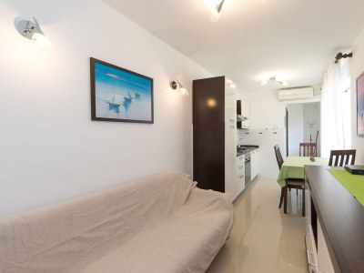 Apartment Two bedroom apartment near beach Baška, Krk A-19518-b - Outdoor photo 3