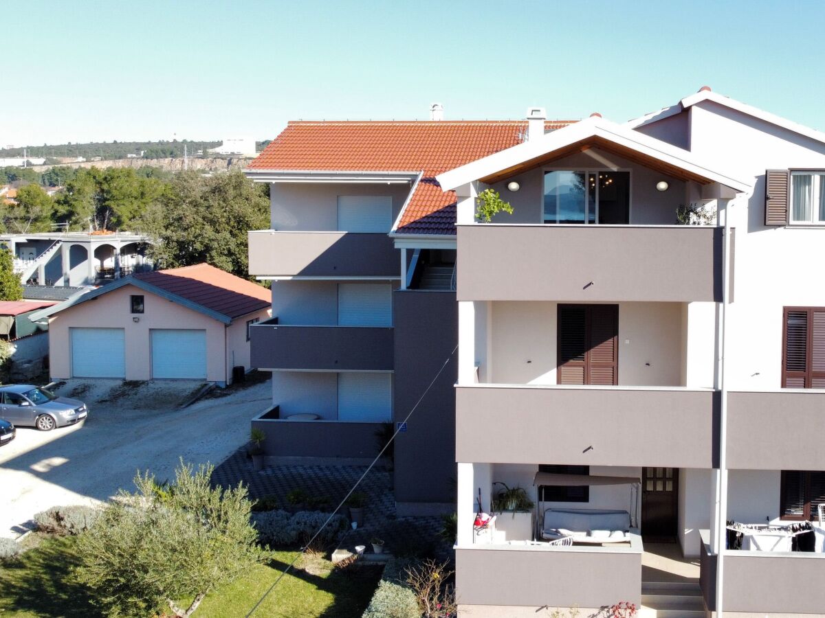 Apartment Two bedroom apartment with balcony and sea view Bibinje, Zadar A-19610-b - Outdoor photo 2