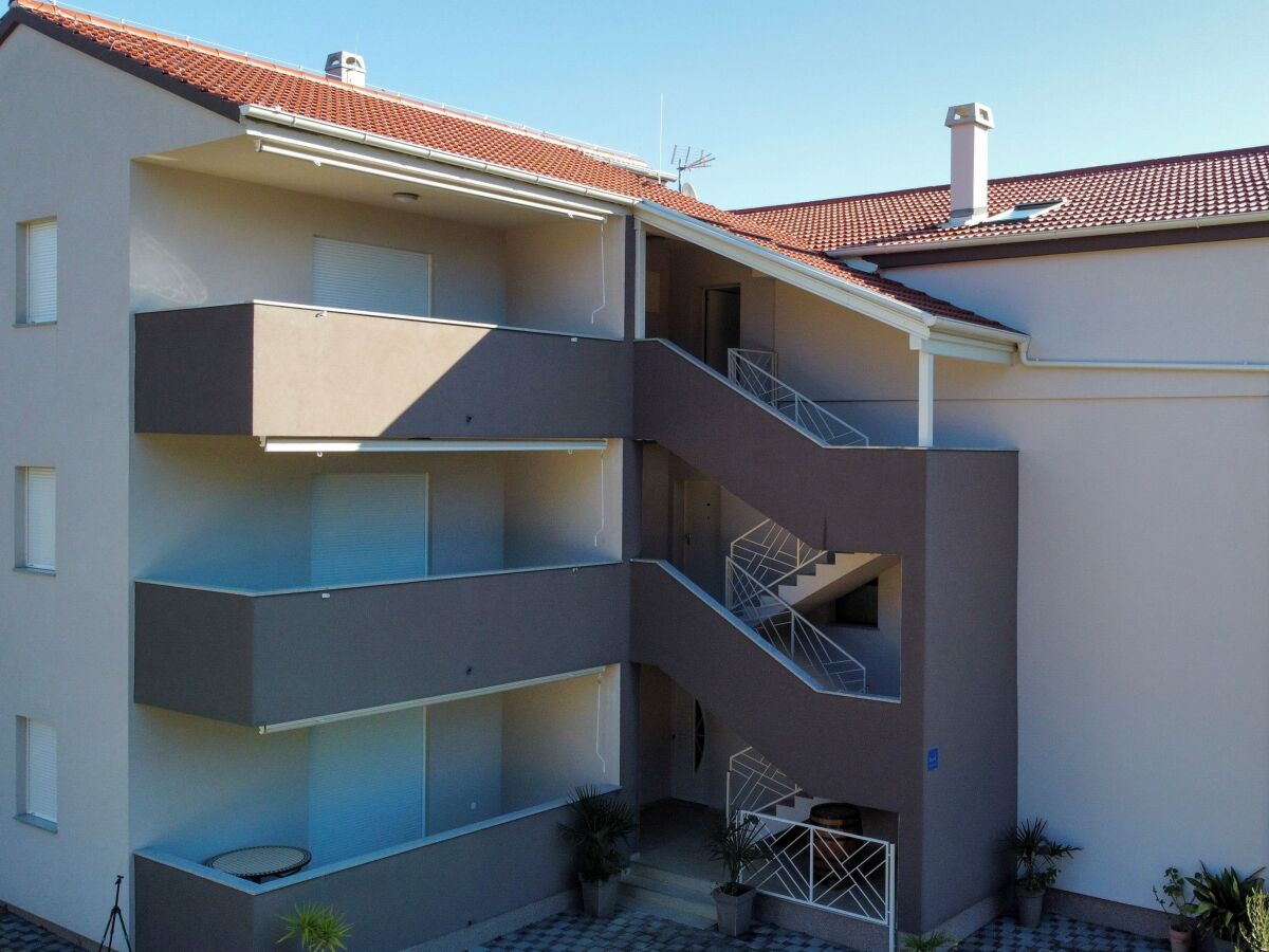 Apartment Two bedroom apartment with balcony and sea view Bibinje, Zadar A-19610-b - Outdoor photo 3