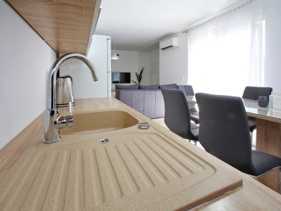 Apartment Two bedroom apartment with balcony and sea view Bibinje, Zadar A-19610-b - Outdoor photo 15