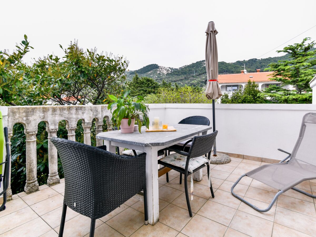 Apartment Two bedroom apartment with terrace Barbat, Rab A-20170-e