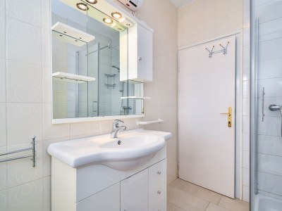 Apartment Two bedroom apartment with terrace Barbat, Rab A-20170-e - Outdoor photo 38