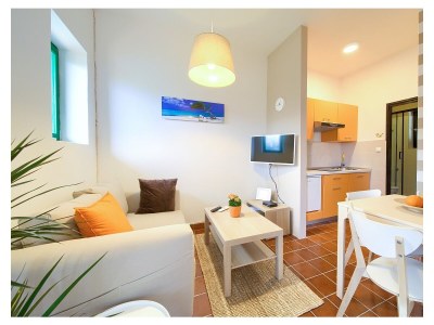 Apartment Two bedroom apartment with terrace Baška, Krk A-19708-a - Outdoor photo 2