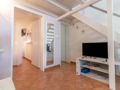 Apartment Two bedroom apartment with terrace Banjol, Rab A-19804-a - Outdoor photo 19