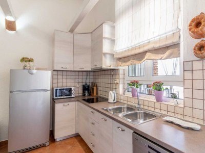 Apartment Two bedroom apartment with terrace Banjol, Rab A-19804-a - Outdoor photo 23