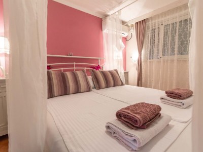 Apartment Two bedroom apartment with terrace Banjol, Rab A-19804-a - Outdoor photo 26