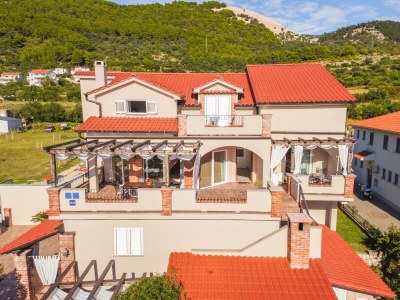 Apartment Two bedroom apartment with terrace Banjol, Rab A-19804-b - Outdoor photo 3