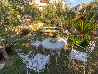 Apartment Two bedroom apartment with terrace Banjol, Rab A-19804-b - Outdoor photo 8