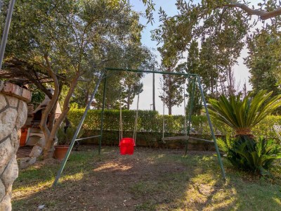 Apartment Two bedroom apartment with terrace Banjol, Rab A-19804-b - Outdoor photo 9