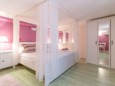 Apartment Two bedroom apartment with terrace Banjol, Rab A-19804-b - Outdoor photo 32