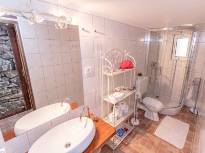 Apartment Two bedroom apartment with terrace Banjol, Rab A-19804-b - Outdoor photo 37