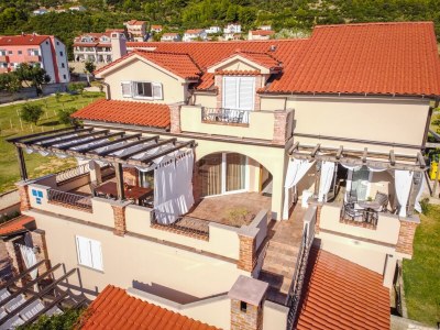 Apartment Two bedroom apartment with balcony and sea view Banjol, Rab A-19804-d - Outdoor photo 4