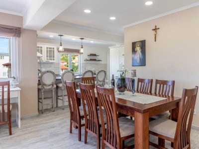 Apartment Two bedroom apartment with balcony and sea view Banjol, Rab A-19804-d - Outdoor photo 24