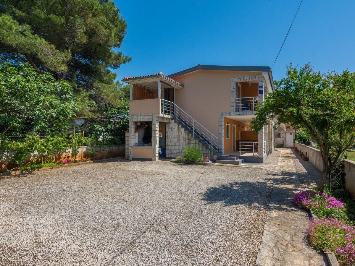 Apartment Two bedroom apartment with terrace Vir A-20233-a - Outdoor photo 3