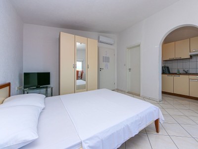 Apartment Studio flat with terrace and sea view Stanići, Omiš AS-19941-b - Outdoor photo 14