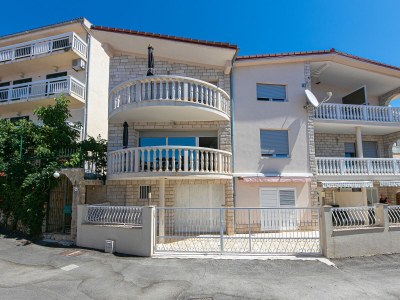Apartment Studio flat with air-conditioning Stanići, Omiš AS-19941-d - Outdoor photo 2