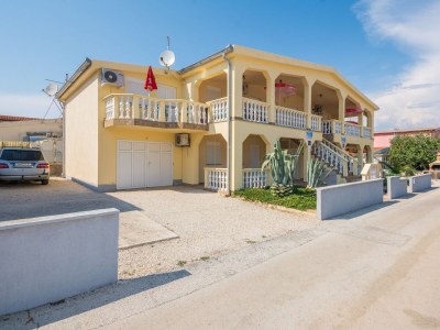 Apartment Two bedroom apartment with terrace and sea view Vir A-20333-b in Vir - Apartment