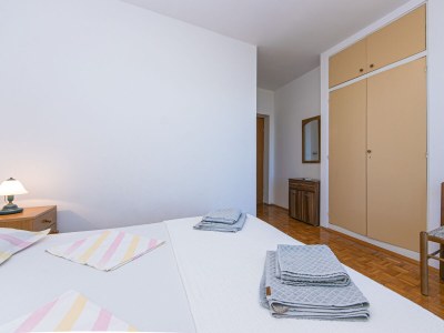 Apartment Three bedroom apartment with terrace and sea view Brela, Makarska A-20075-a - Outdoor photo 11