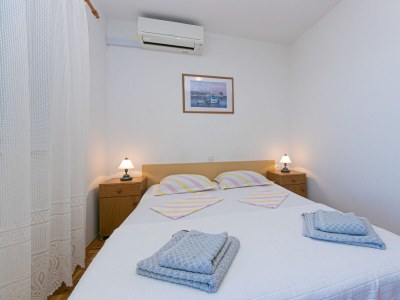 Apartment Three bedroom apartment with terrace and sea view Brela, Makarska A-20075-a - Outdoor photo 12