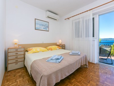 Apartment Three bedroom apartment with terrace and sea view Brela, Makarska A-20075-a - Outdoor photo 13