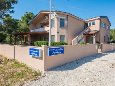 Apartment One bedroom apartment with terrace Vir A-20337-a - Outdoor photo 2