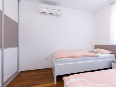 Apartment Two bedroom apartment with terrace and sea view Vantačići, Krk A-20363-b - Outdoor photo 14