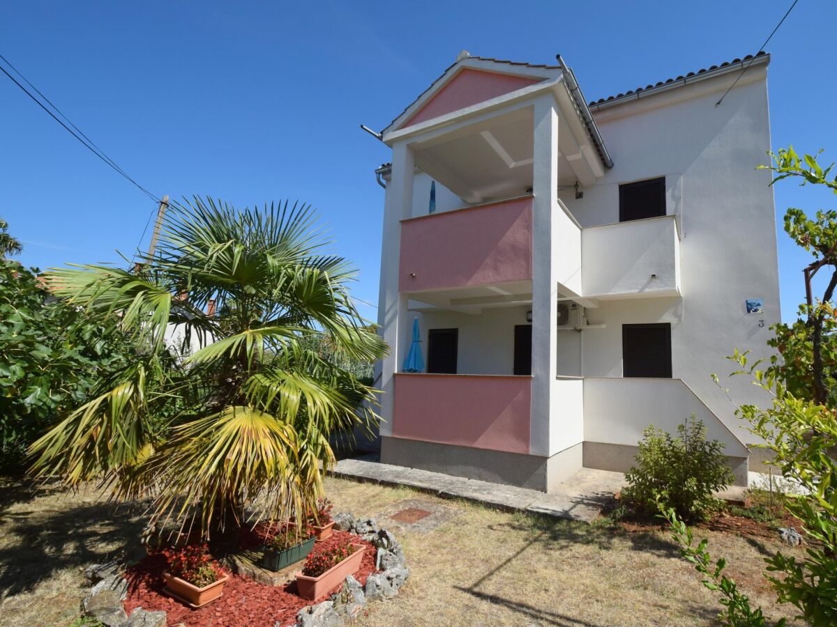 Apartment Two bedroom apartment with terrace Malinska, Krk A-20381-a - Outdoor photo 3