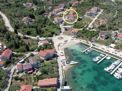 Apartment Two bedroom apartment with terrace Lukoran, Ugljan A-20387-a - Outdoor photo 2