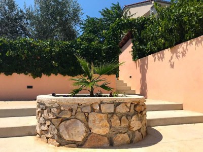 Apartment Two bedroom apartment with terrace Lukoran, Ugljan A-20387-a - Outdoor photo 9