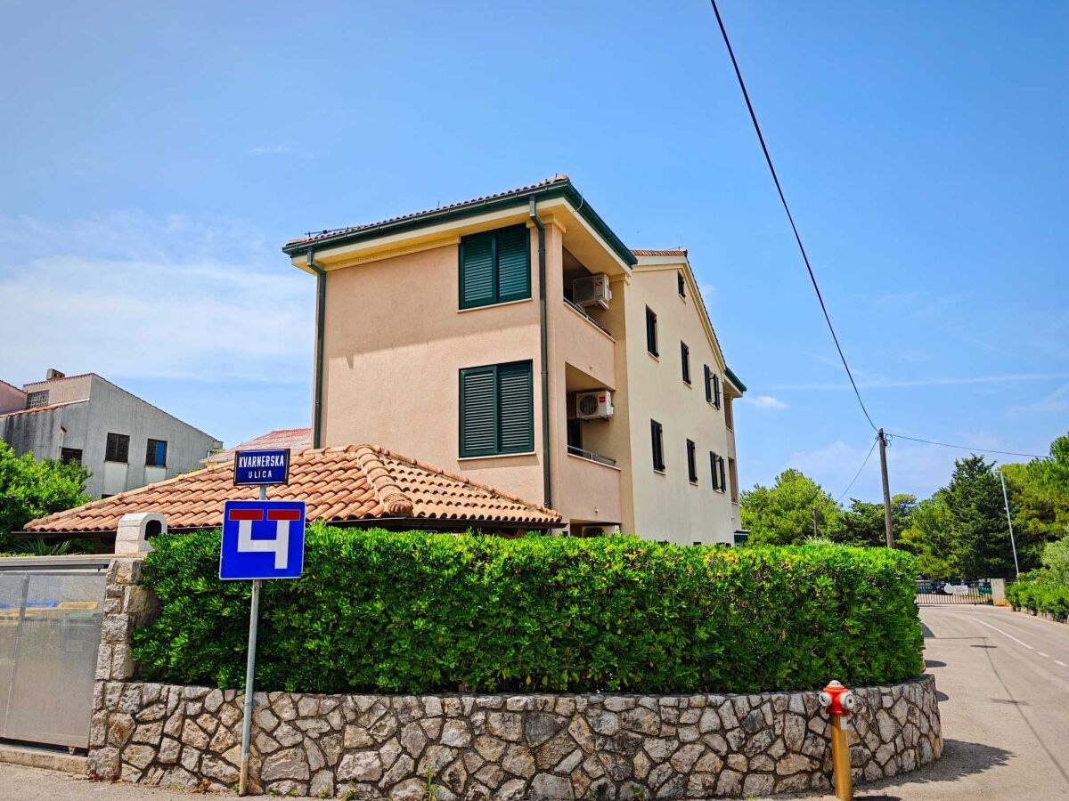 Apartment Two bedroom apartment with terrace Punat, Krk A-20408-a