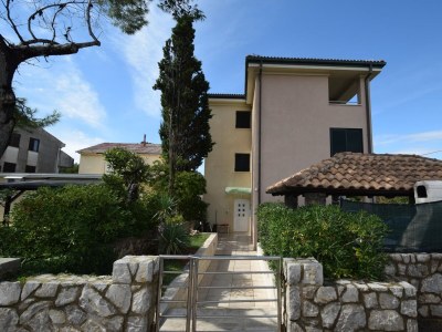 Apartment Two bedroom apartment with terrace Punat, Krk A-20408-a - Outdoor photo 4