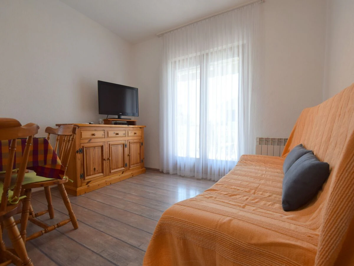 Apartment Two bedroom apartment with terrace and sea view Malinska, Krk A-20417-a - Outdoor photo 4