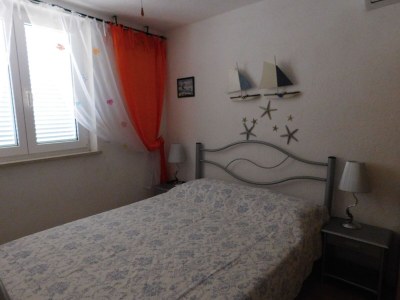 Apartment Two bedroom apartment with terrace and sea view Povlja, Brač A-21089-a - Outdoor photo 7